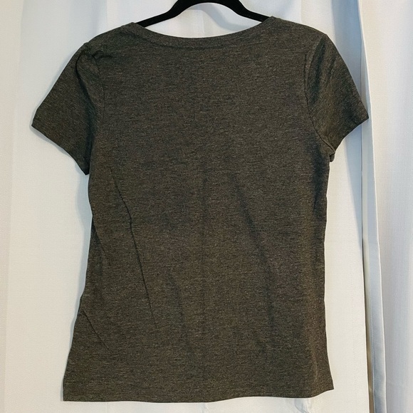 University of Georgia Tee🐾 - Picture 2 of 5